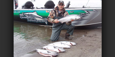 Columbia River fishing guides